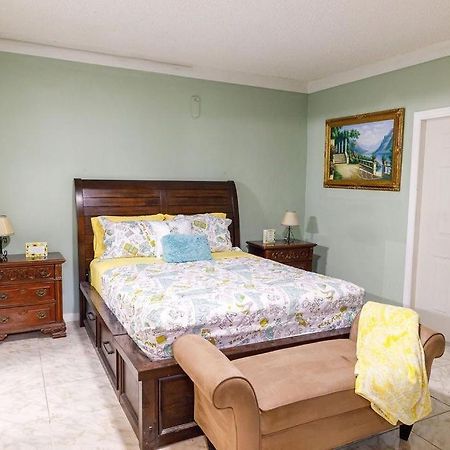 Private Suite In North Miami Норт-Маямі-Біч Екстер'єр фото